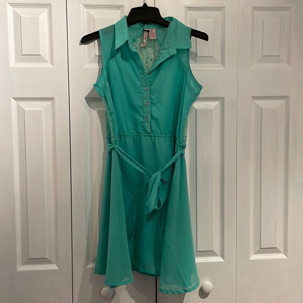 Dress Club sea foam green dress size medium